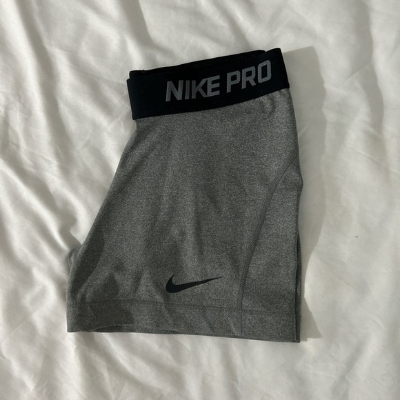 Grey Nike Pros - Picture 2 of 4